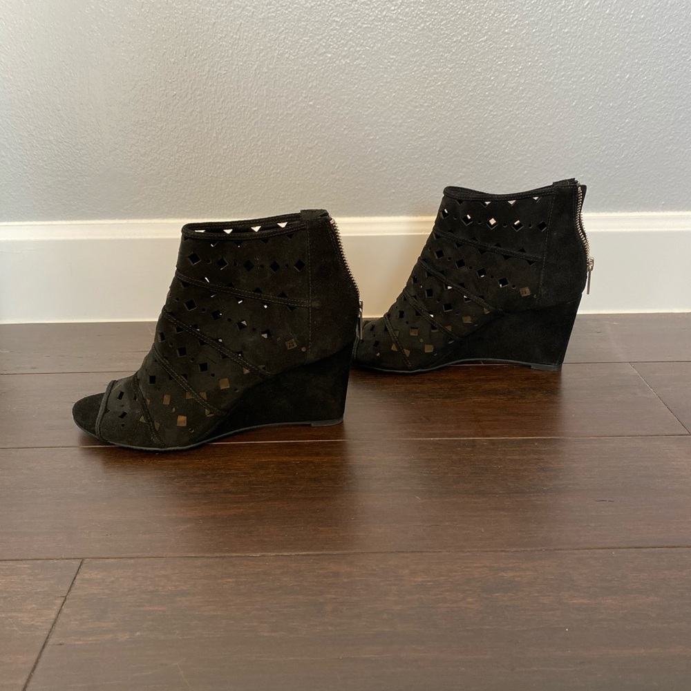 BRAND NEW - NEVER WORN Michael Kors Wedges